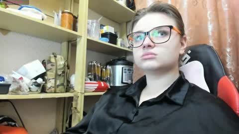 seductive_she_wolf online show from March 23, 5:30 pm