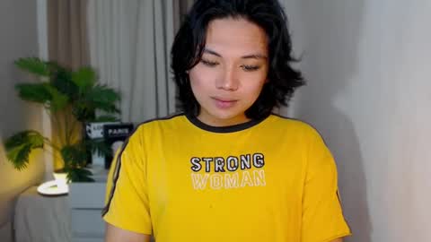 Deluxe online show from March 4, 7:37 am