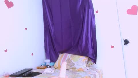 Estefany online show from September 28, 2:22 pm