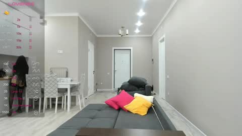 Akira Youri online show from December 16, 10:40 am