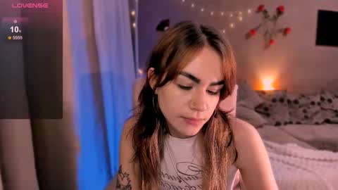 selectrra online show from November 18, 8:43 pm