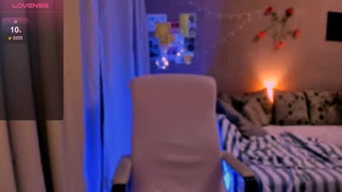 selectrra online show from March 8, 8:35 pm