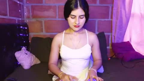 seleena_01 online show from July 1, 11:04 pm