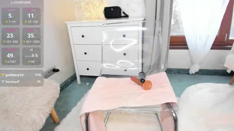 Selena online show from March 14, 8:59 am