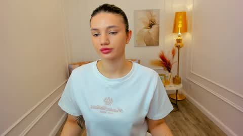 selenaemoore online show from April 2, 3:26 am