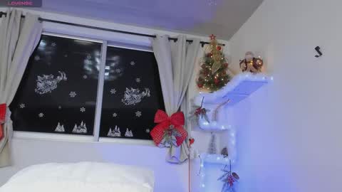 selenafox online show from November 29, 2:15 am