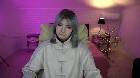 selenairis online show from April 2, 1:36 am