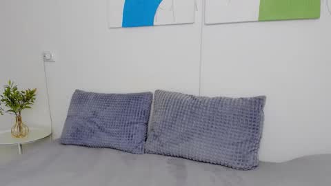 Selena online show from September 11, 8:03 am