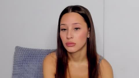 Selena online show from November 10, 9:48 am