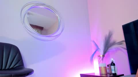 Selene Lujan online show from February 5, 12:19 pm