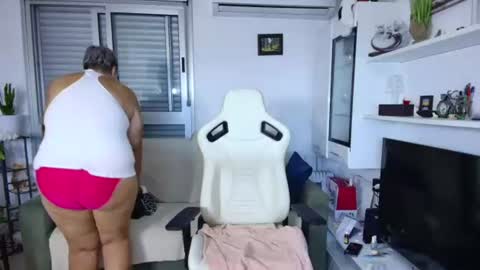 Selenna online show from June 22, 5:21 pm