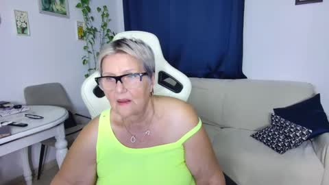 Selenna online show from February 14, 7:38 pm