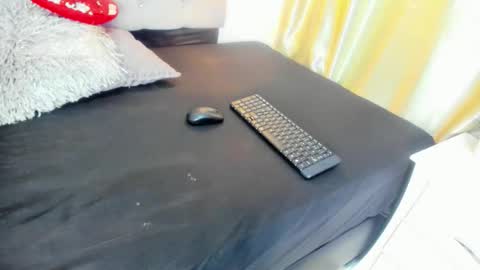 Seline  online show from January 5, 7:50 pm