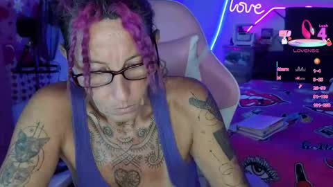 Selvaggia Del Caribe online show from March 24, 6:35 pm