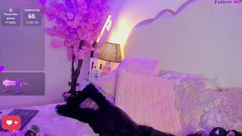 Sennia online show from September 24, 2:16 pm