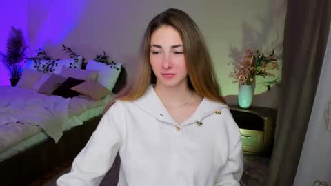 sensitiveheartt online show from September 8, 8:08 pm