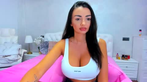 EllaRossa online show from July 2, 7:03 am