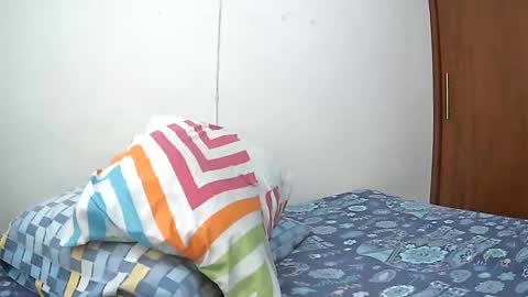 senthix  heyy promo en OnlyFans aprovecha 85 descuento online show from October 25, 8:15 pm