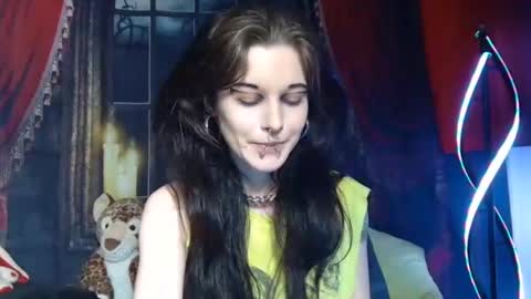 Seraphin Munster online show from February 8, 11:46 pm