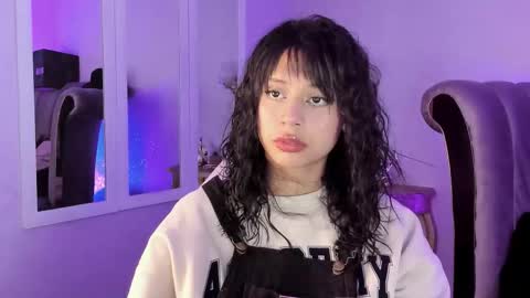 Seren  Follow me online show from September 23, 2:43 am