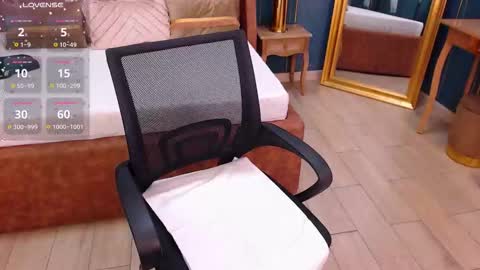 serena__mendez online show from November 8, 6:40 am