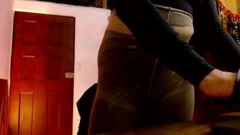 Serena Xyz online show from February 7, 11:52 pm