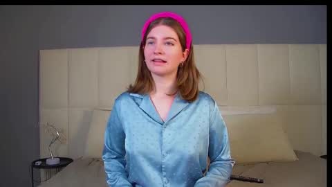 Serena online show from March 2, 8:10 am