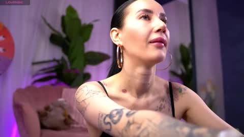 Serena online show from November 5, 11:15 am