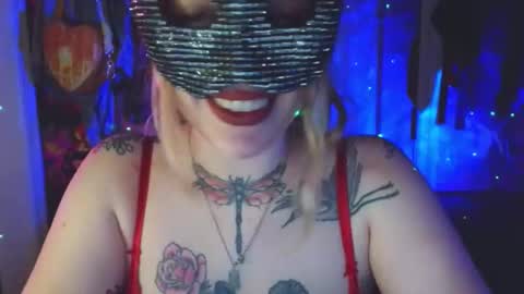 serencigarra online show from March 28, 6:57 am