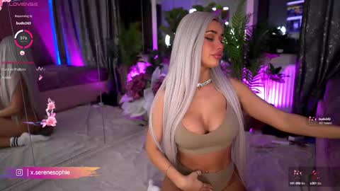 Serene Sophiex online show from February 19, 9:36 pm