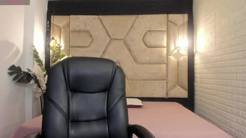 Serene online show from April 20, 12:41 pm