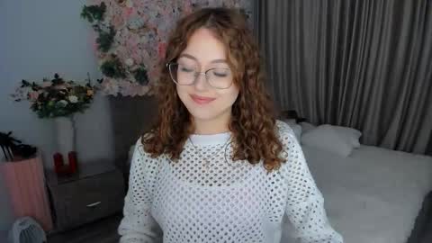 Ophelia online show from September 23, 4:38 pm