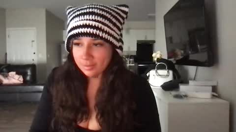 servexely online show from February 12, 7:48 pm