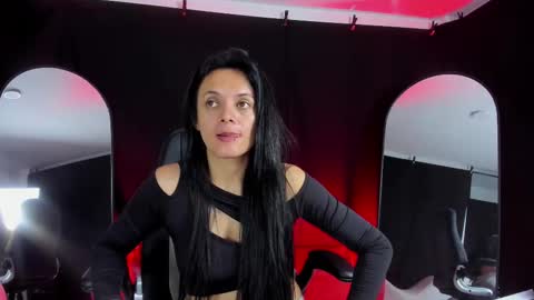 LUCERO online show from October 19, 3:19 am