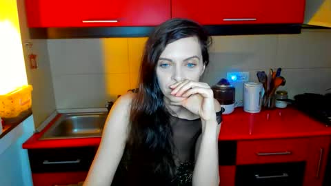 sexqueen1111 online show from March 18, 11:37 am