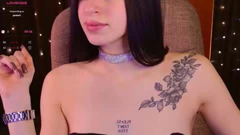 sextezi online show from February 8, 10:45 pm