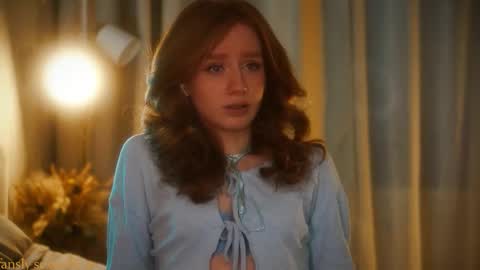 Liz online show from November 15, 10:33 pm