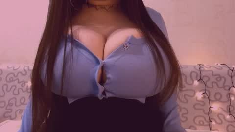 Julia online show from February 1, 2:27 pm