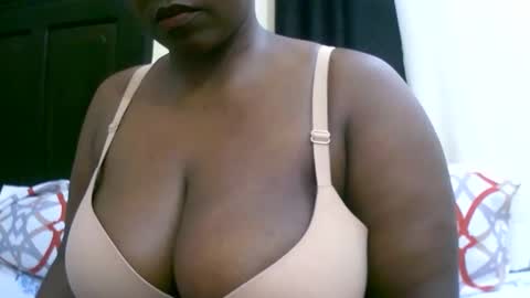 sexxi_ebony online show from October 10, 10:53 am