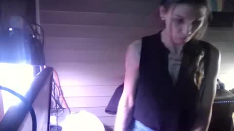 Leeah CloudZzz online show from September 26, 1:53 pm