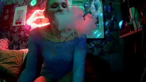 Leeah CloudZzz online show from October 28, 8:20 am