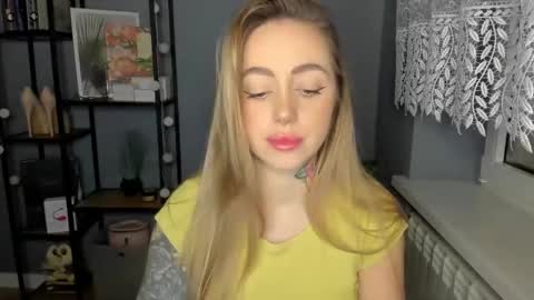 C o r a l i e online show from December 17, 7:29 am