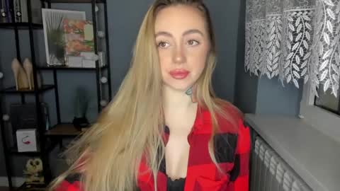 C o r a l i e online show from January 4, 7:24 am