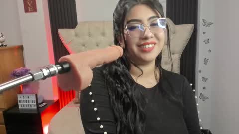  C R I S T A L  online show from October 3, 1:54 am