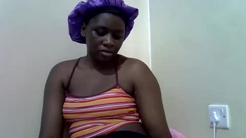 sexy_divah23 online show from April 14, 8:25 am