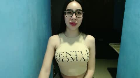 sexy_emily92 online show from March 16, 8:13 pm
