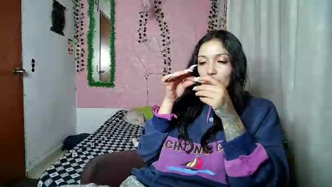 sexy lolas online show from September 26, 6:55 am