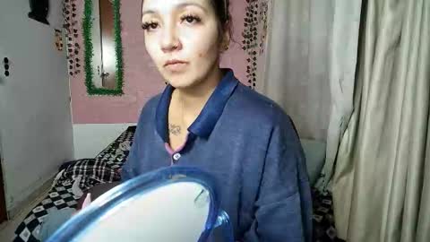 sexy lolas online show from October 2, 3:44 am