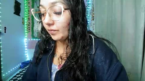 sexy lolas online show from October 15, 7:00 am