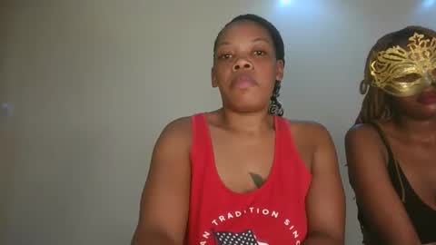 sexy_lyna online show from April 13, 9:04 pm